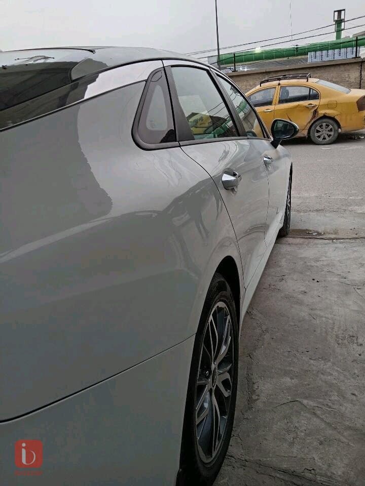 KIA K5 LX 10