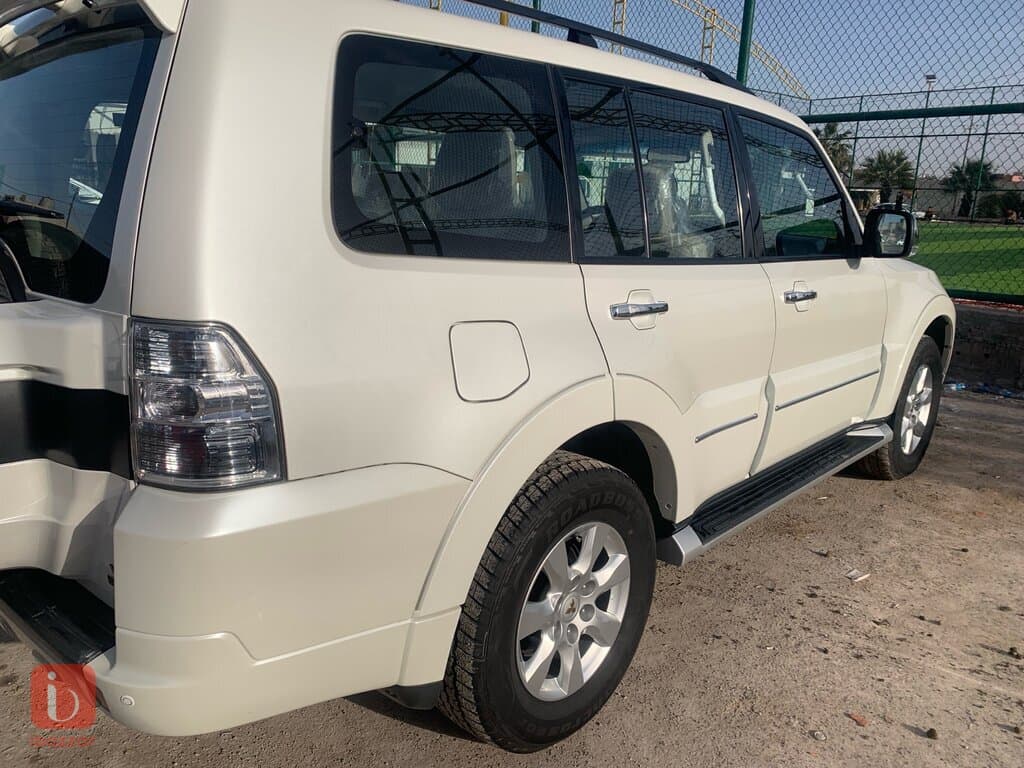 Mitsubishi Pajero GLS 4