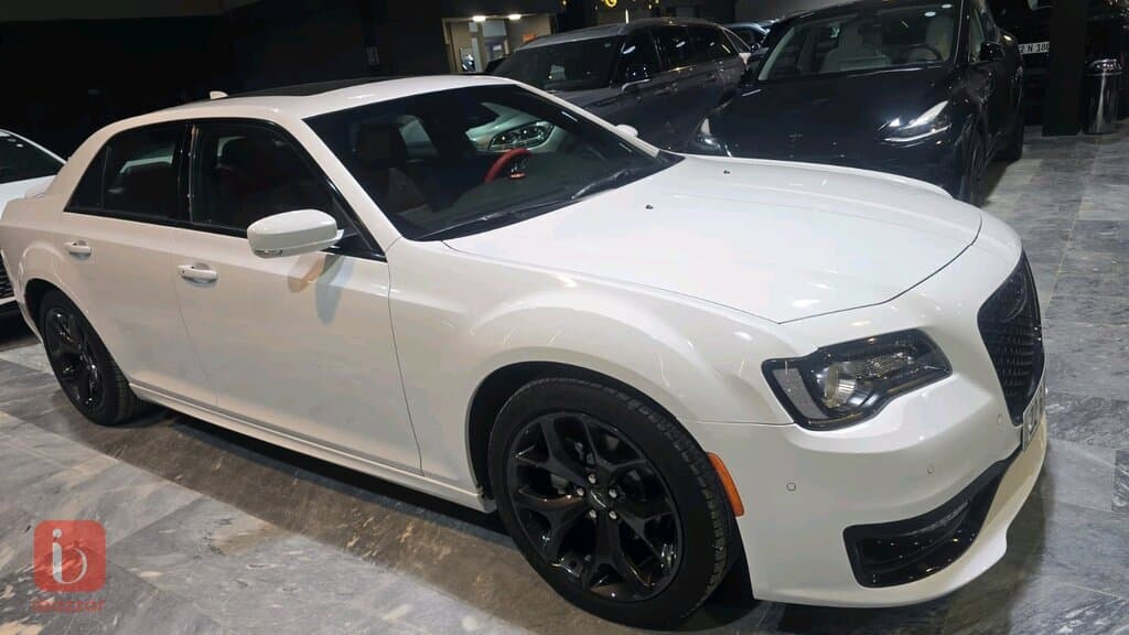 Chrysler 300 S 4