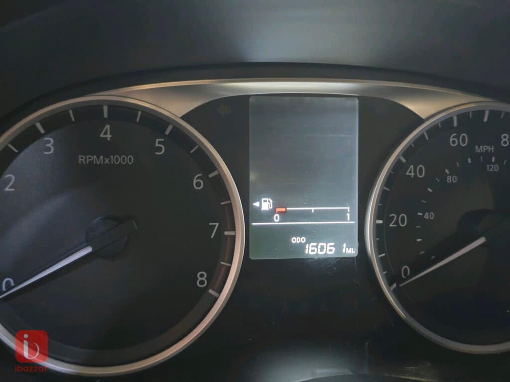 Nissan Kicks S 10
