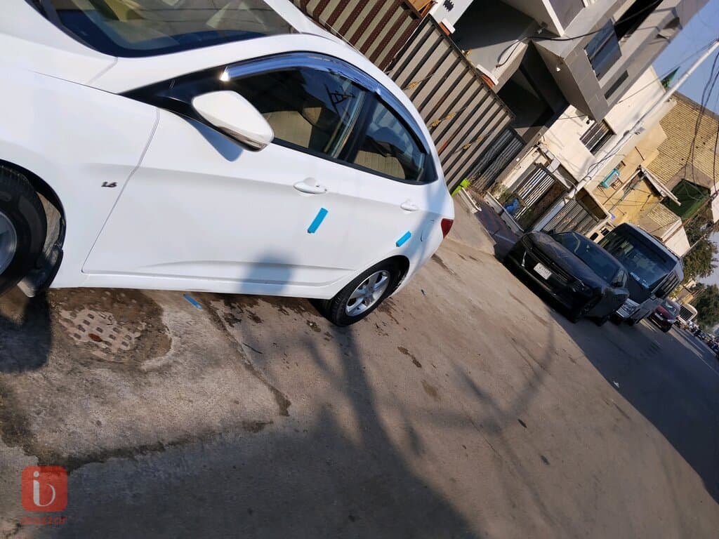 Hyundai Accent GL 11