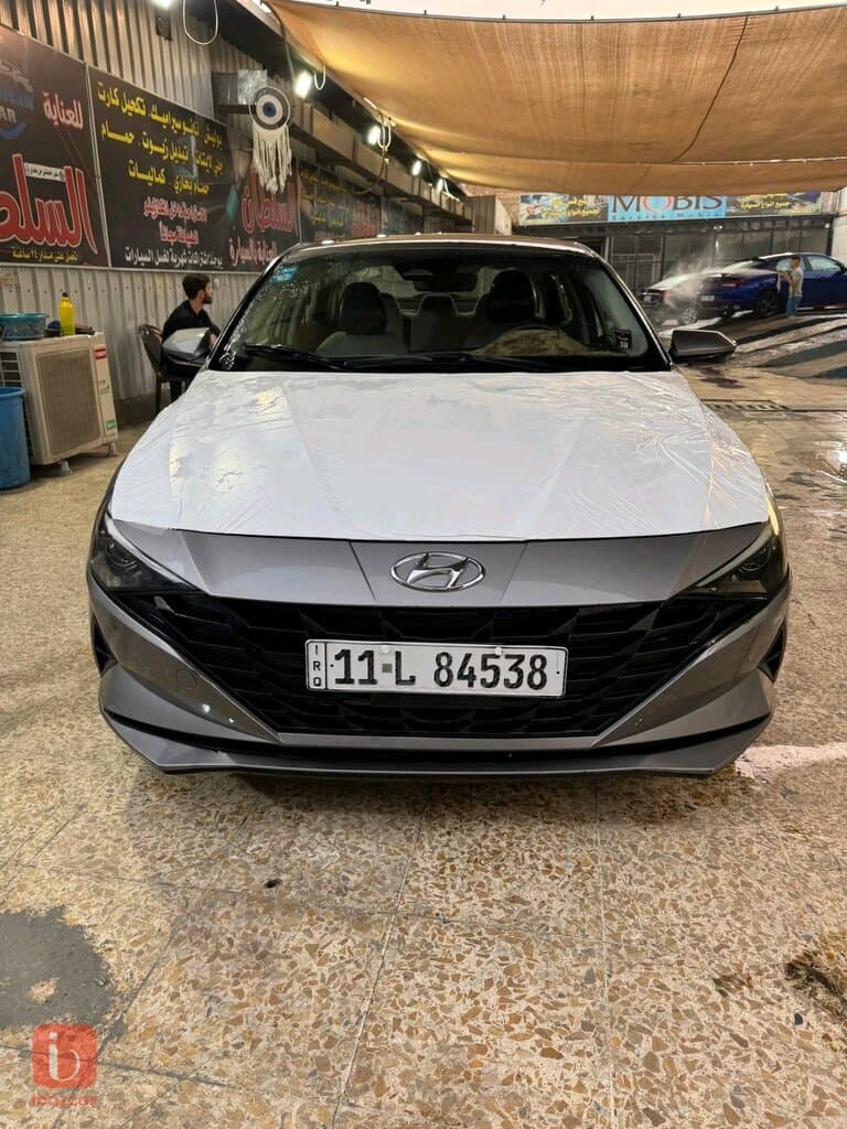 Hyundai Elantra Standard