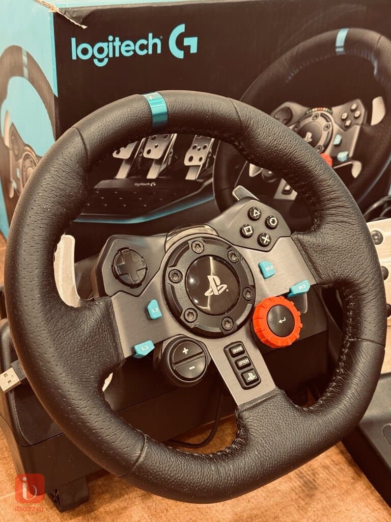 Logitech G29 Driving Force Racing Wheel + Pedals + Shifter (PS5/PS4/PC/PS3) 3