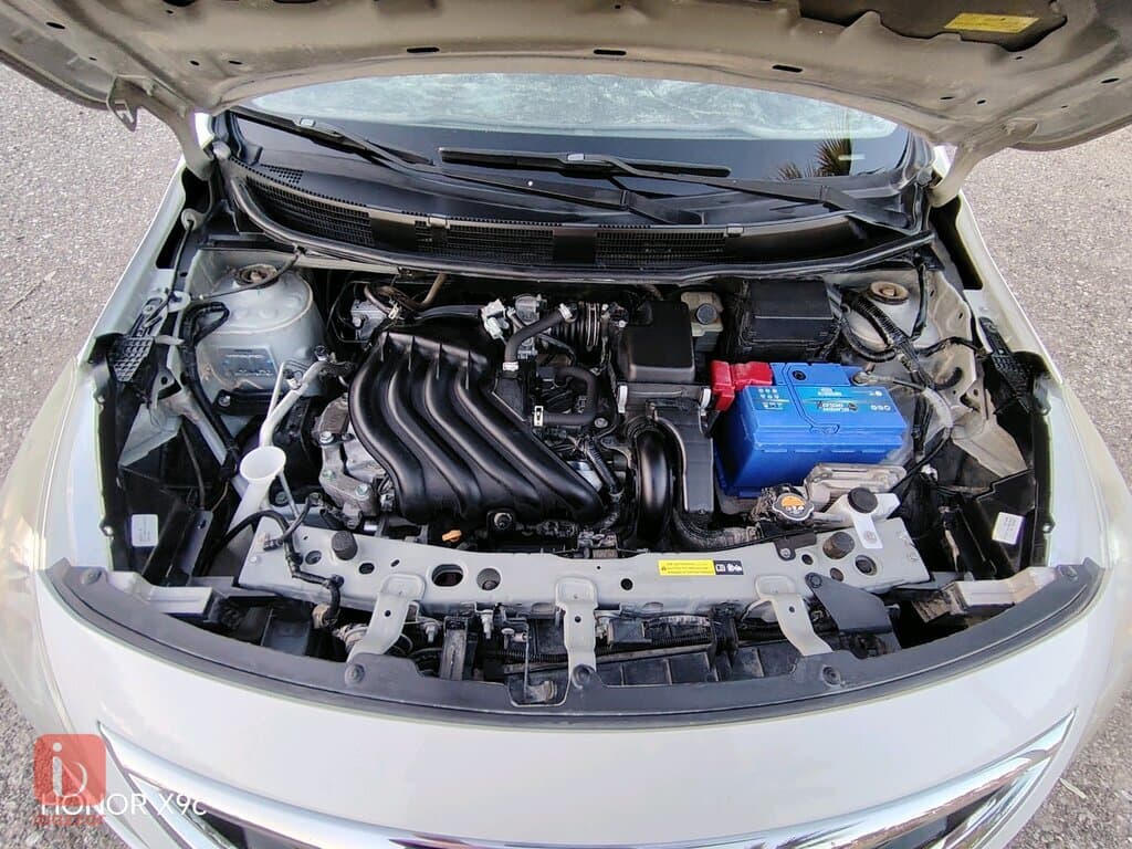 Nissan Sunny S 4