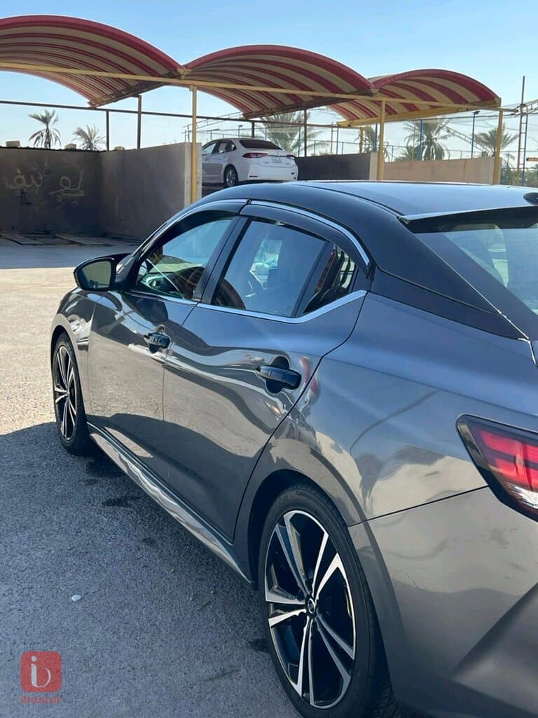 Nissan Sentra SR 3