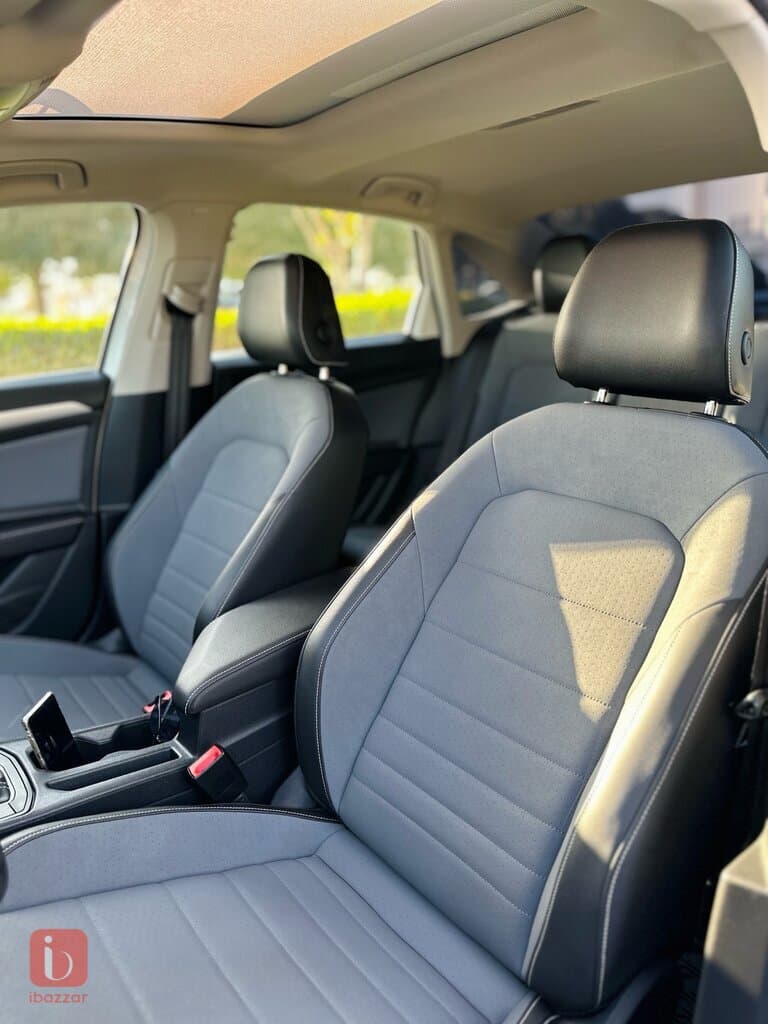 Volkswagen Jetta SE 13