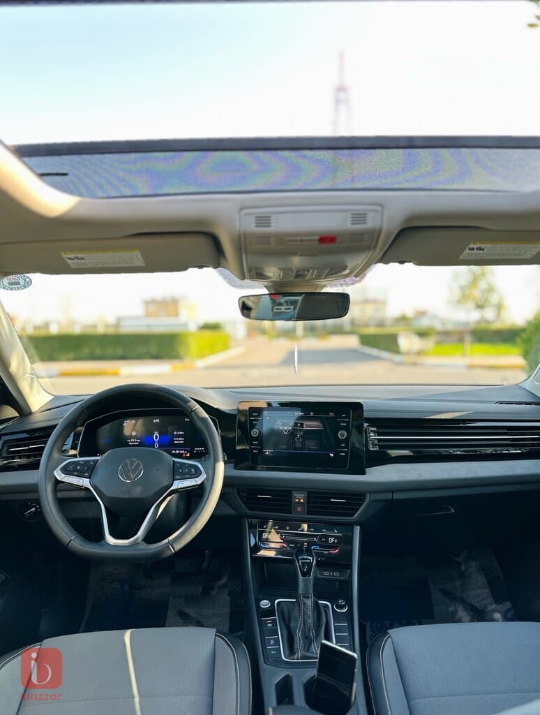 Volkswagen Jetta SE 15