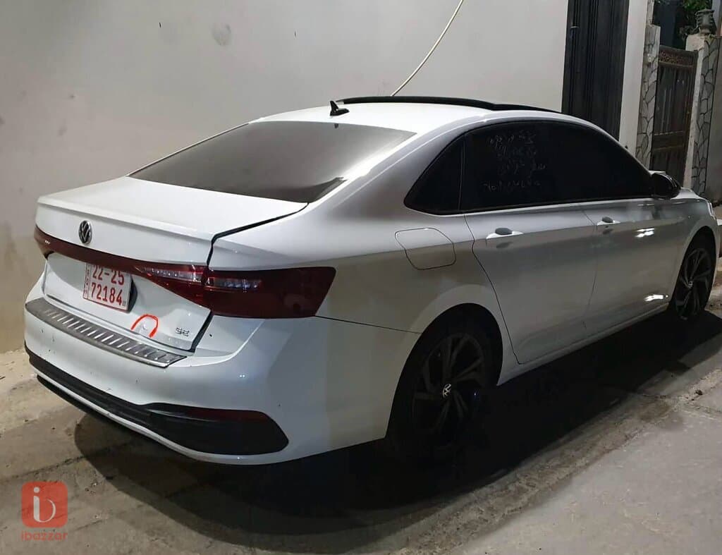 Volkswagen Jetta SE 16