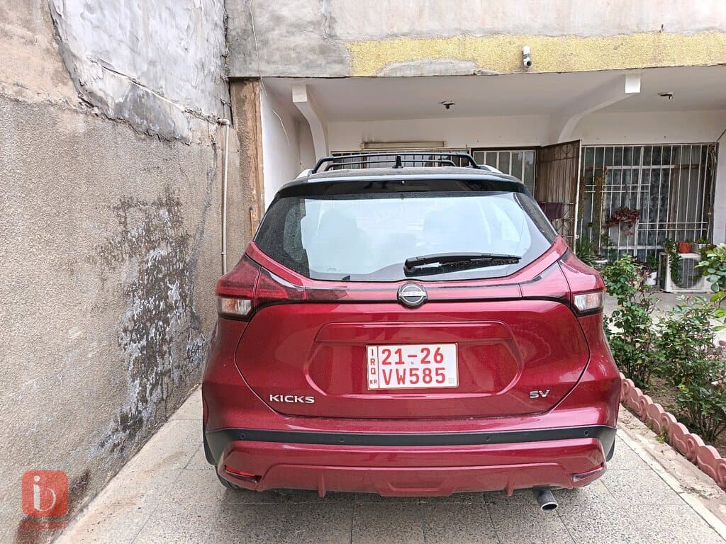 Nissan Kicks SV 2