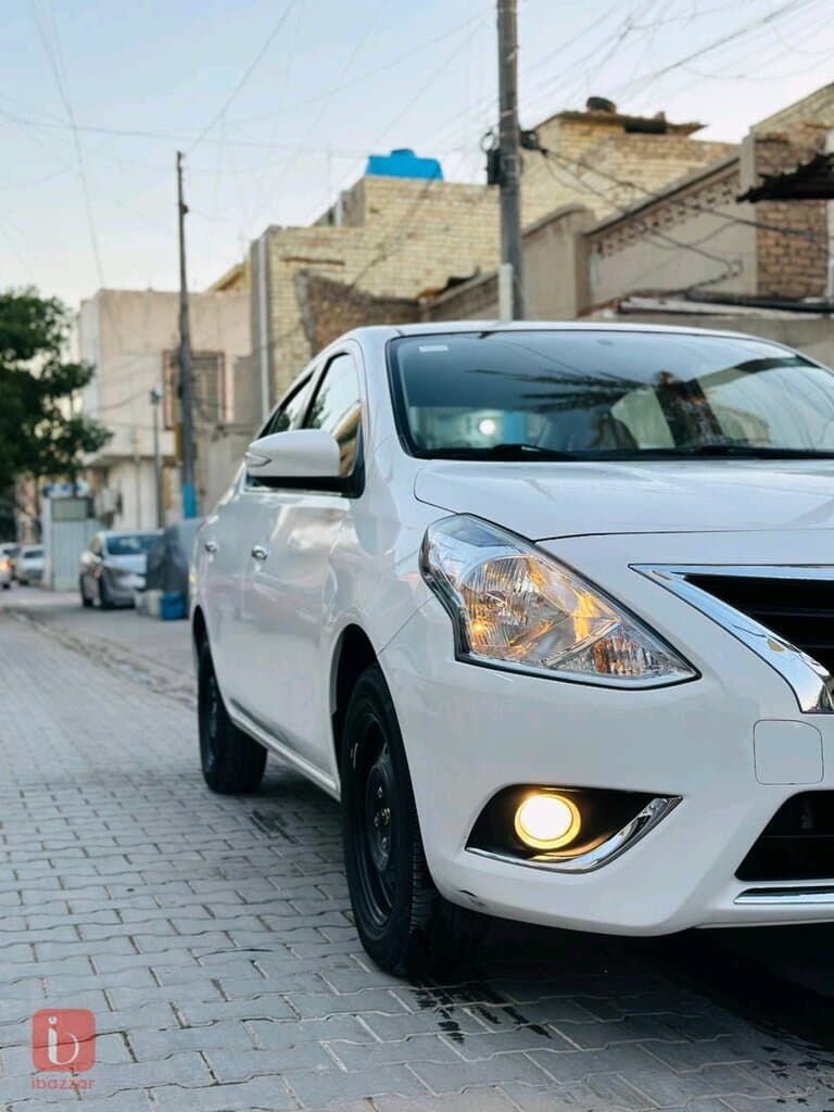 Nissan Sunny 5
