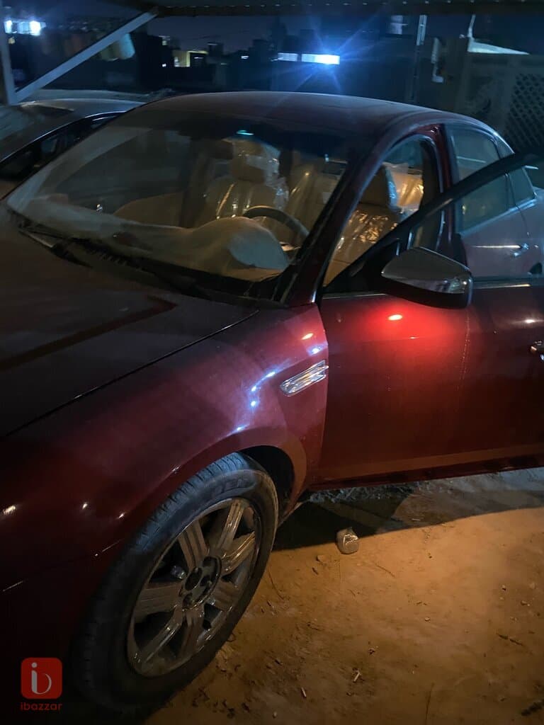 Ford Taurus 13