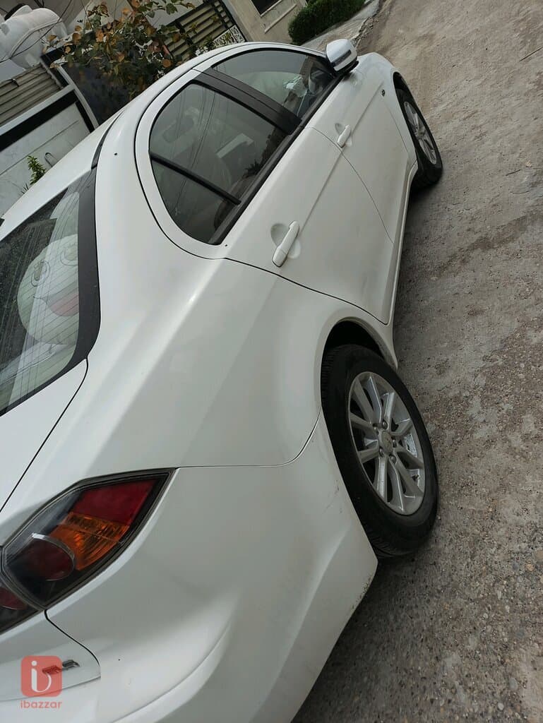 Mitsubishi Lancer GLS 2