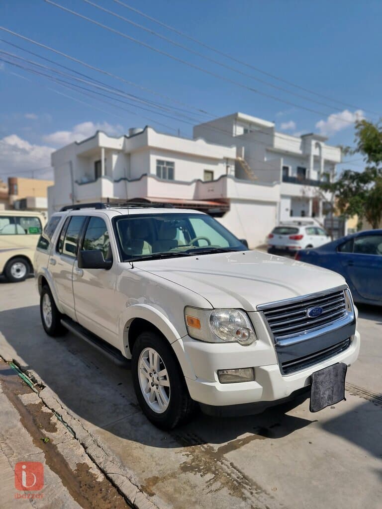 Ford Explorer XLT 13