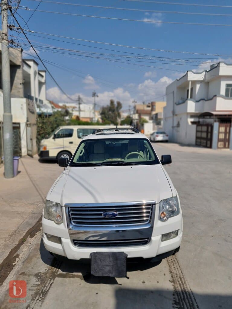 Ford Explorer XLT 14
