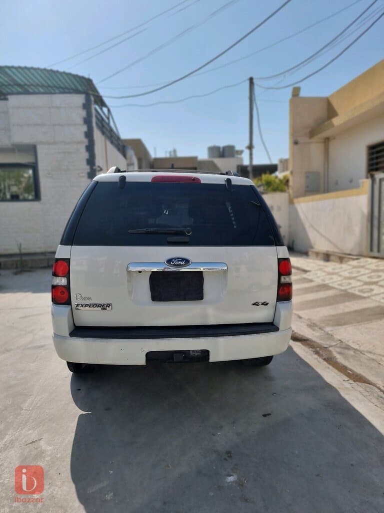 Ford Explorer XLT 10
