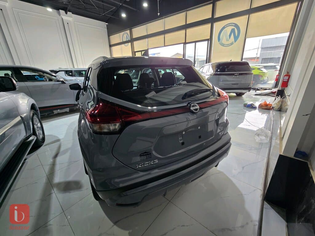 Nissan Kicks SV 4