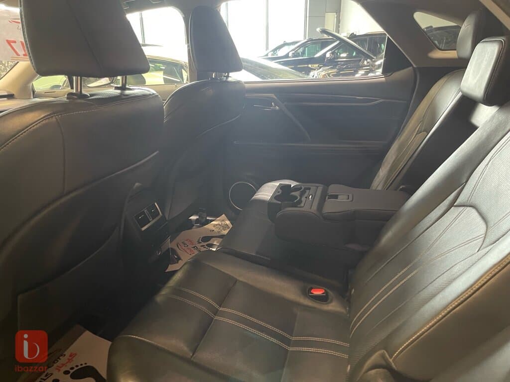 Lexus RX-Series 4