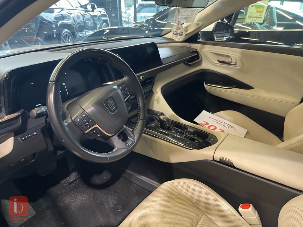 Toyota Crown 6