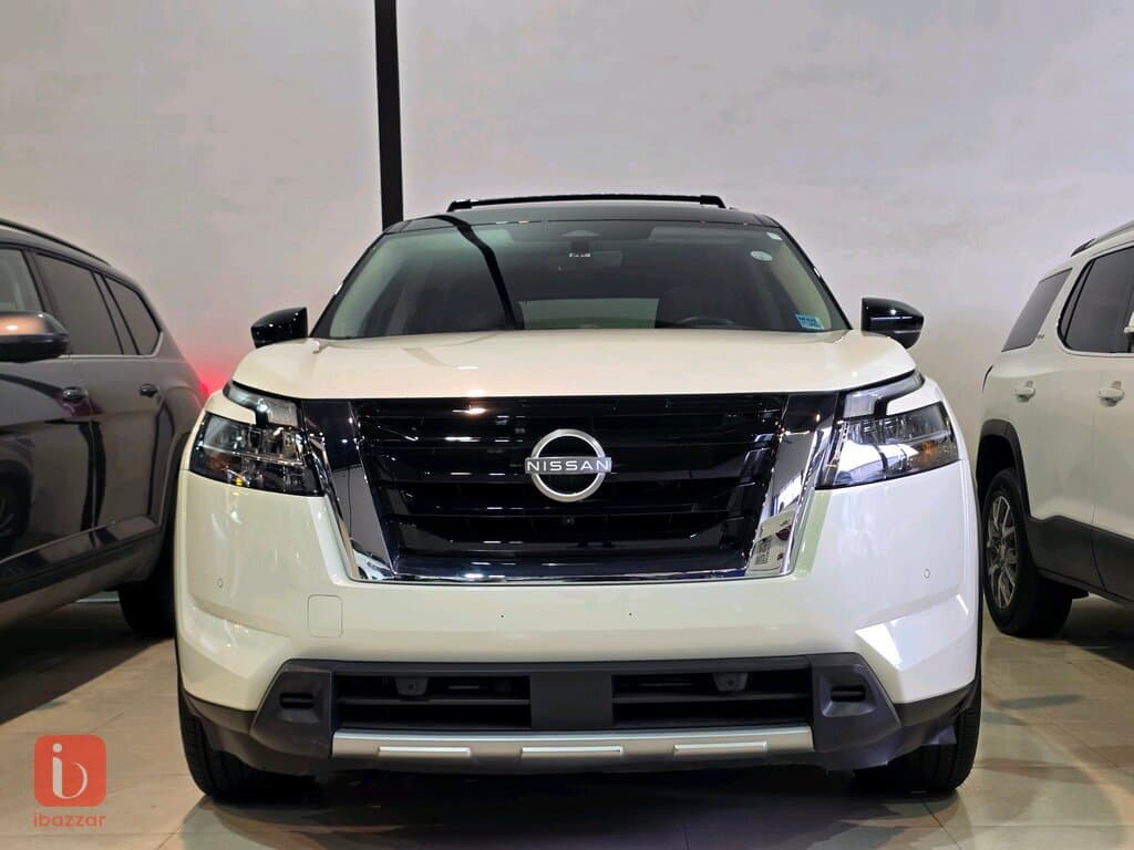 Nissan Pathfinder Platinum 1