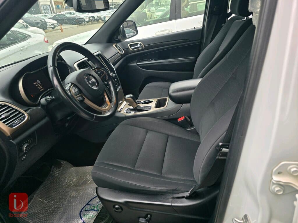 Jeep Grand Cherokee Laredo 9