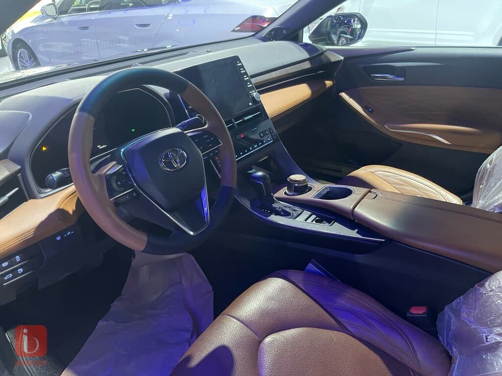 Toyota Avalon 8