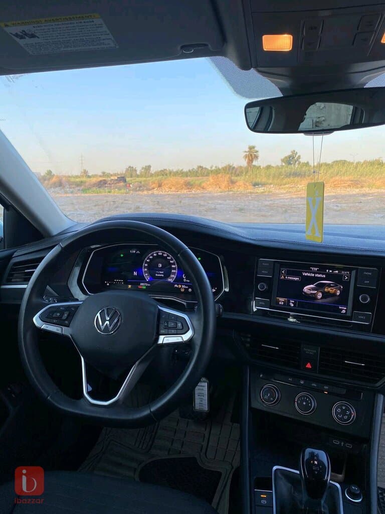 Volkswagen Jetta S 8
