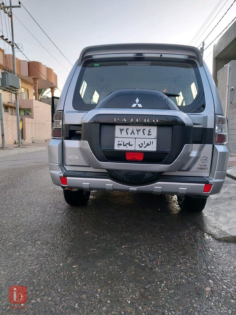 Mitsubishi Pajero GLS 11