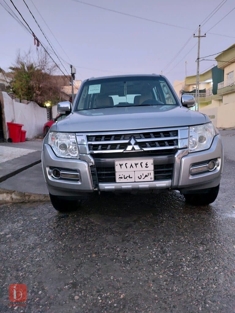 Mitsubishi Pajero GLS 12