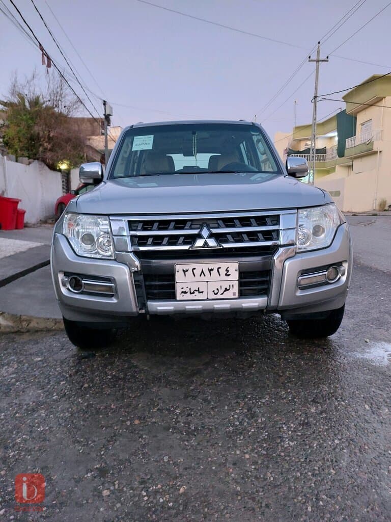 Mitsubishi Pajero GLS 13