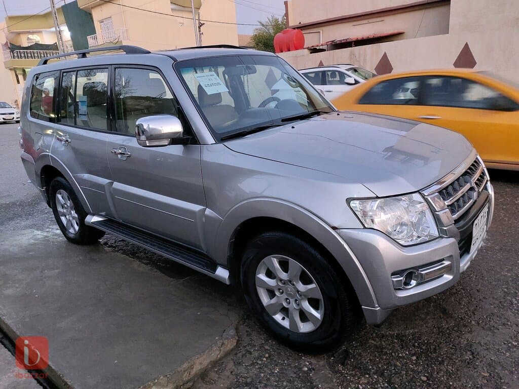 Mitsubishi Pajero GLS 8