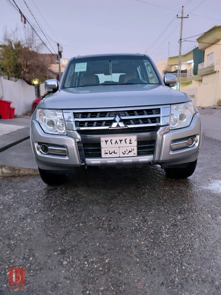 Mitsubishi Pajero GLS 10