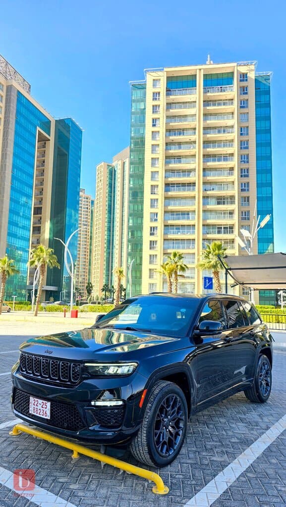 Jeep Grand Cherokee Summit 3