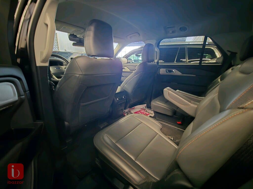 Ford Explorer 5