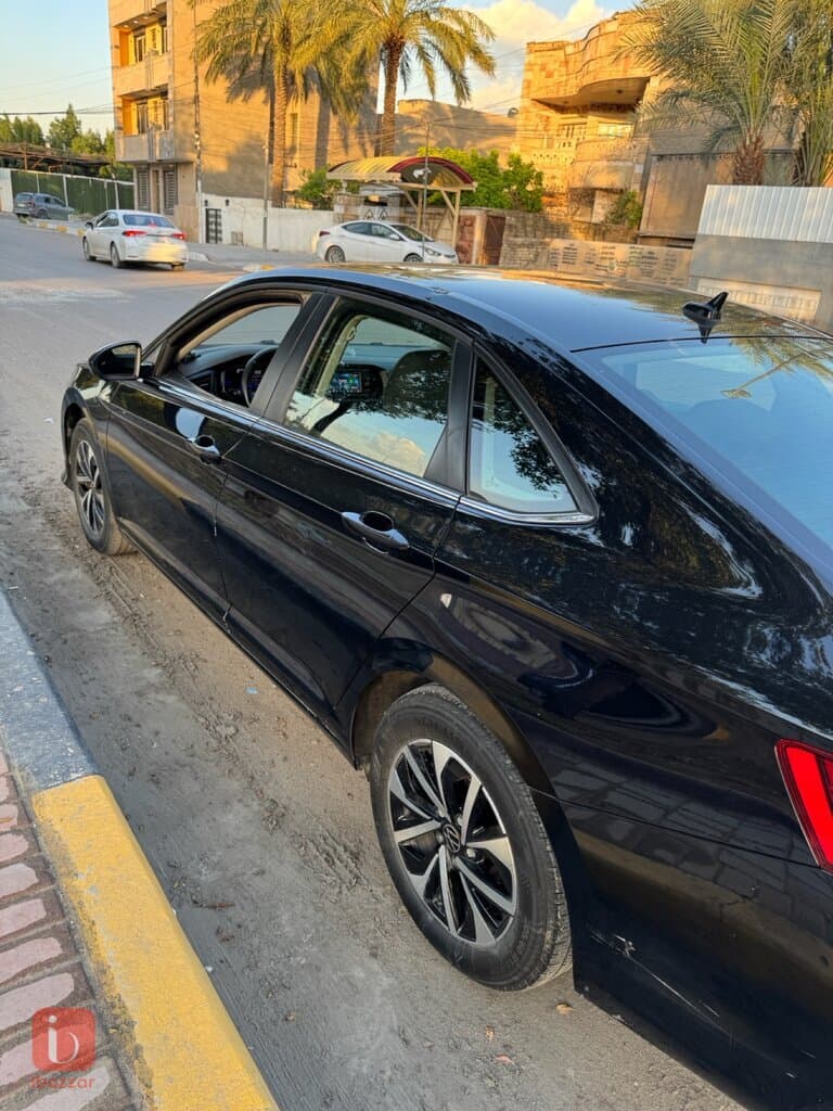 Volkswagen Jetta S 8