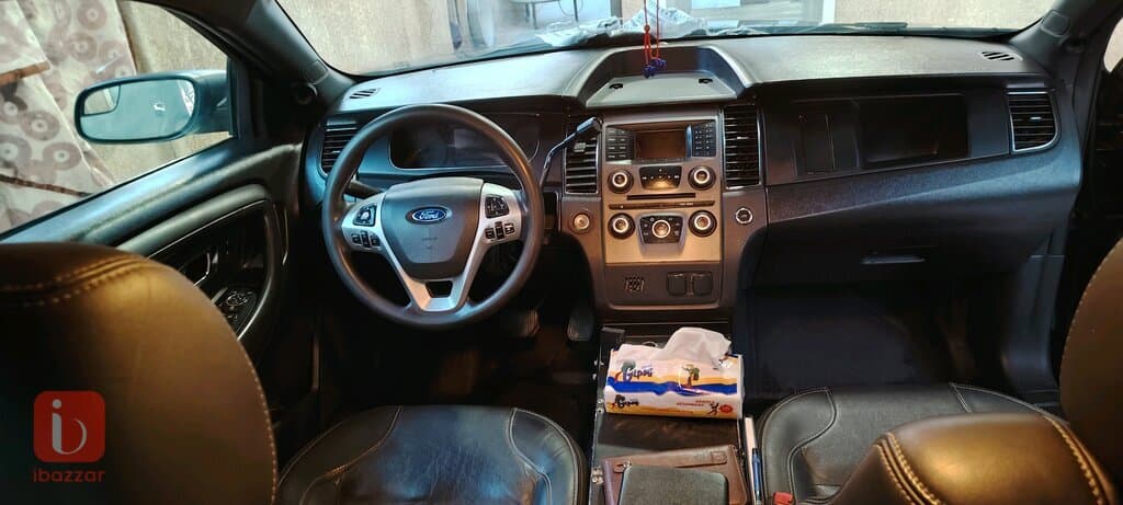 Ford Taurus SE 14