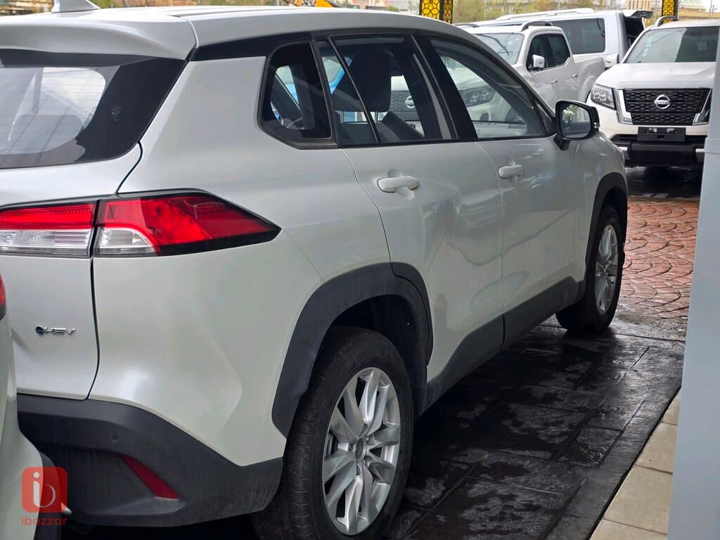 Toyota Corolla Cross 4