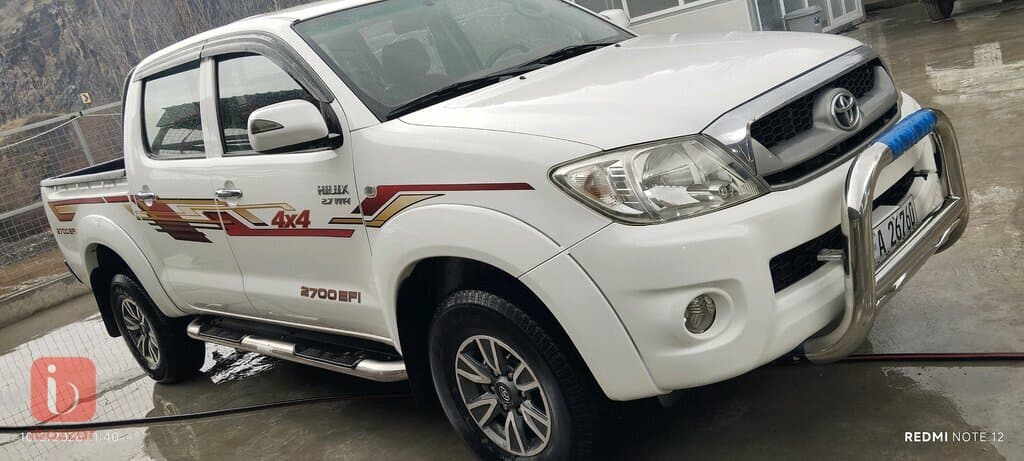 Toyota Hilux Double Cab GLX 5