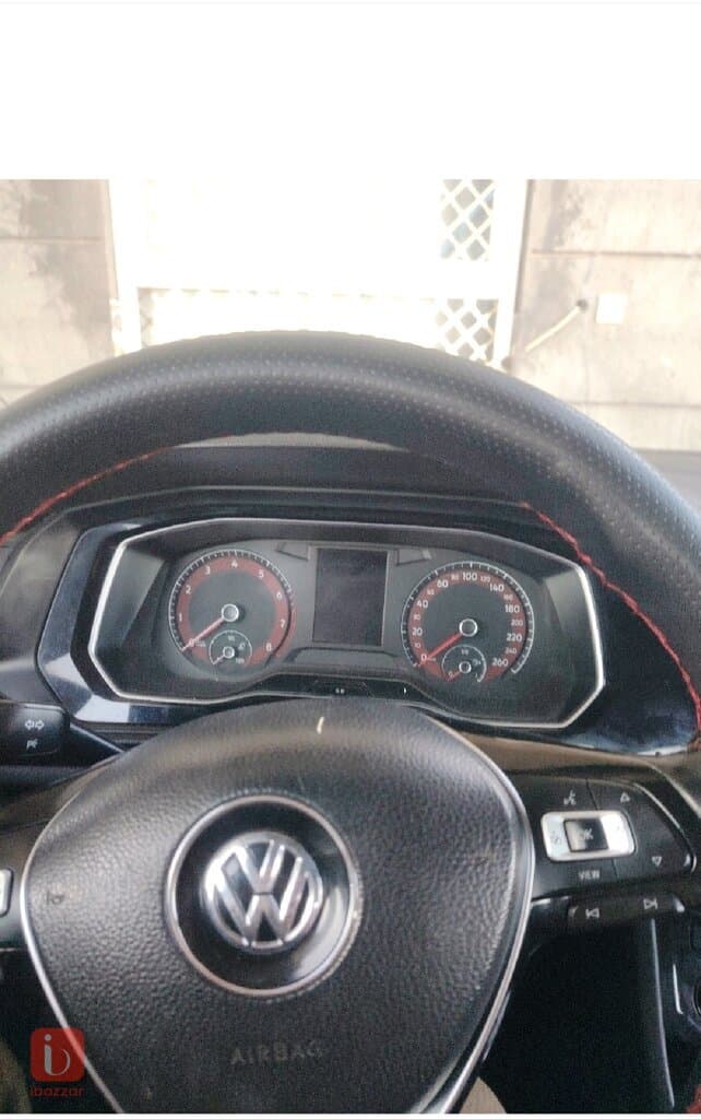 Volkswagen Jetta SE 4