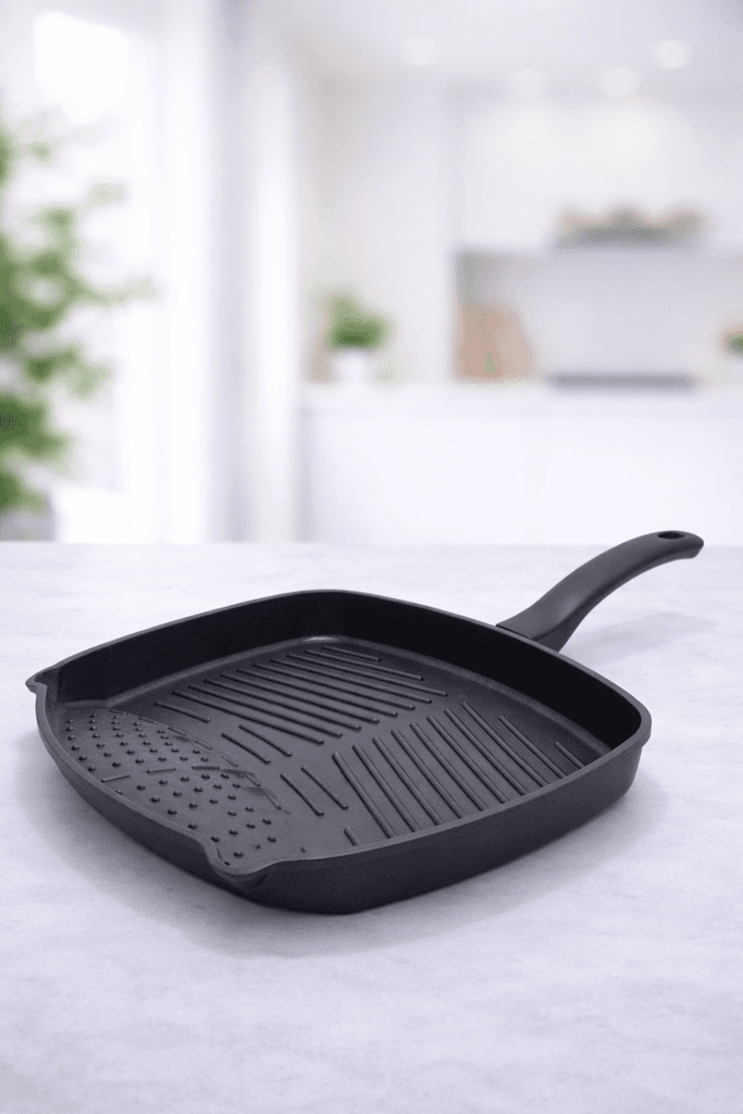 Arshia 28cm Teflon Pan - Black