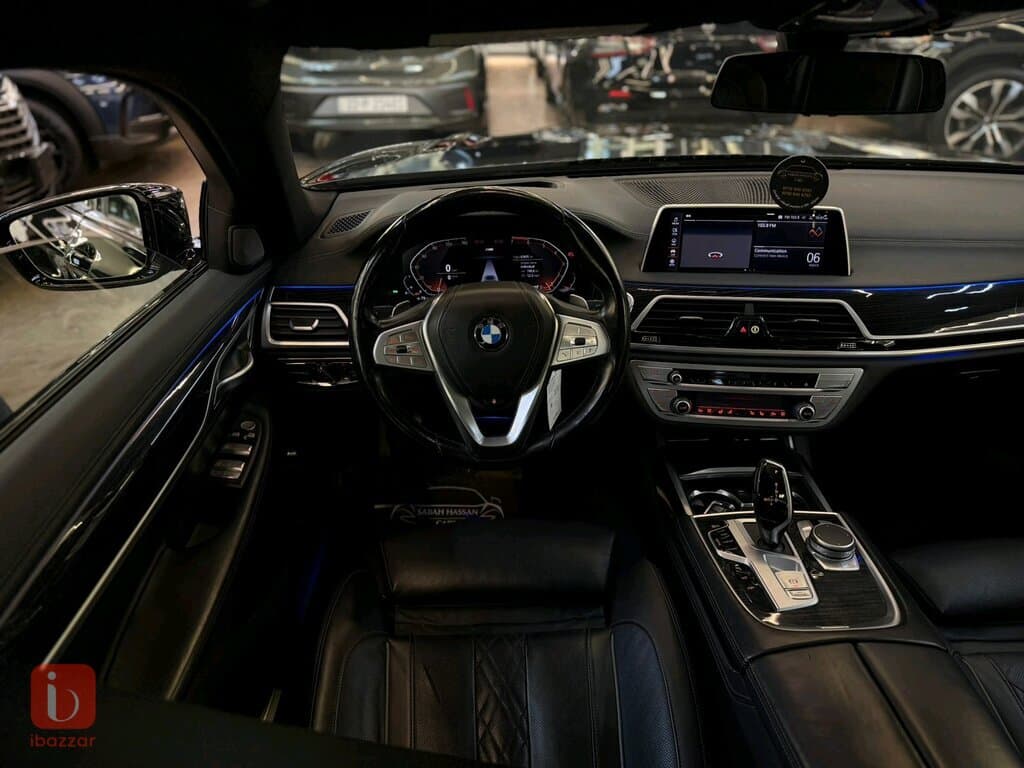 BMW 7-Series 740i 12