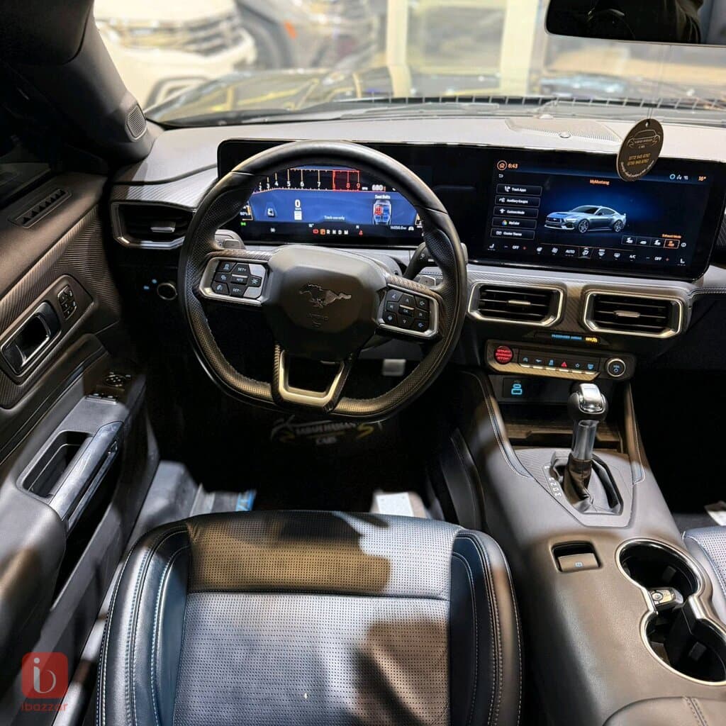 Ford Mustang GT 12