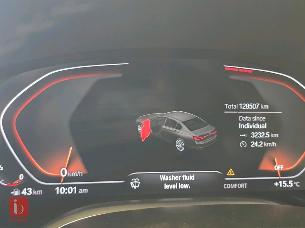 BMW 7-Series 740i 11