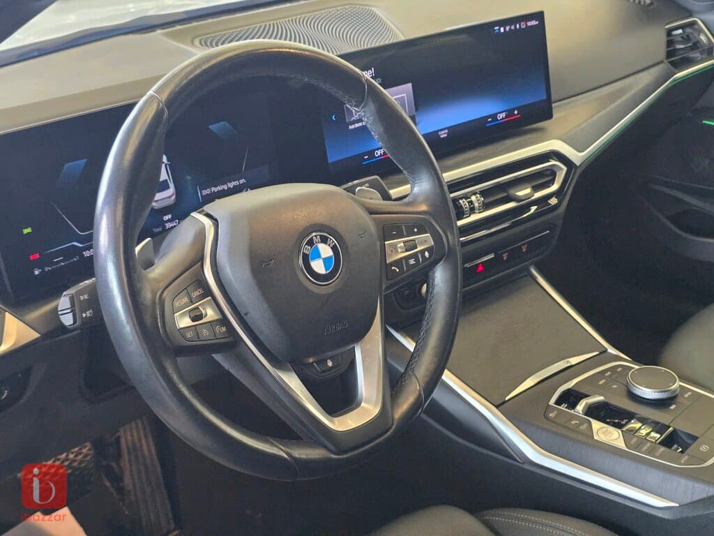 BMW 3-Series 330i 10