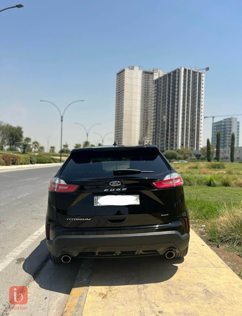 Ford Edge Titanium 2