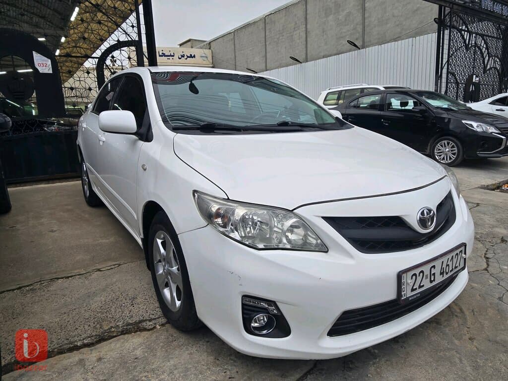 Toyota Corolla XLE 3
