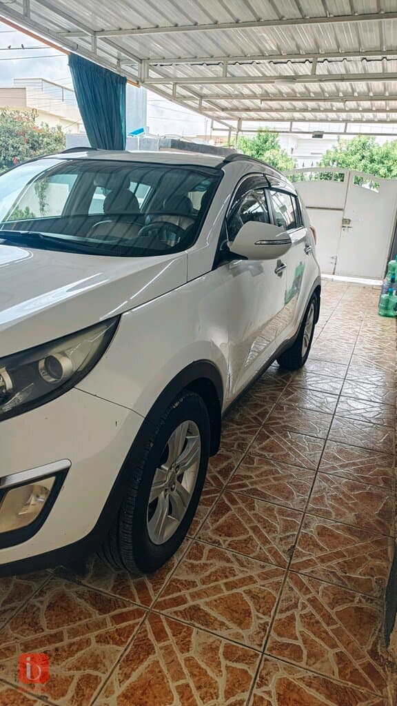 KIA Sportage EX 3
