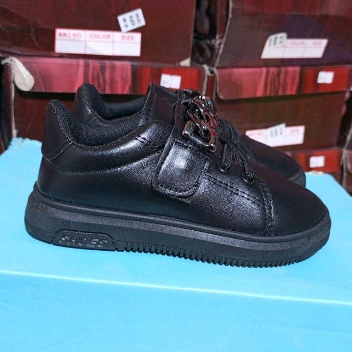 Comfortable Kids Shoes - Black 4