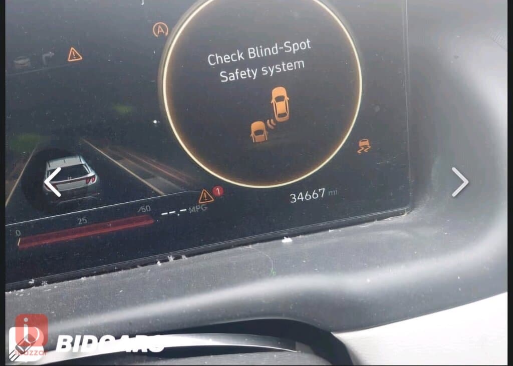 Hyundai Tucson SE 10