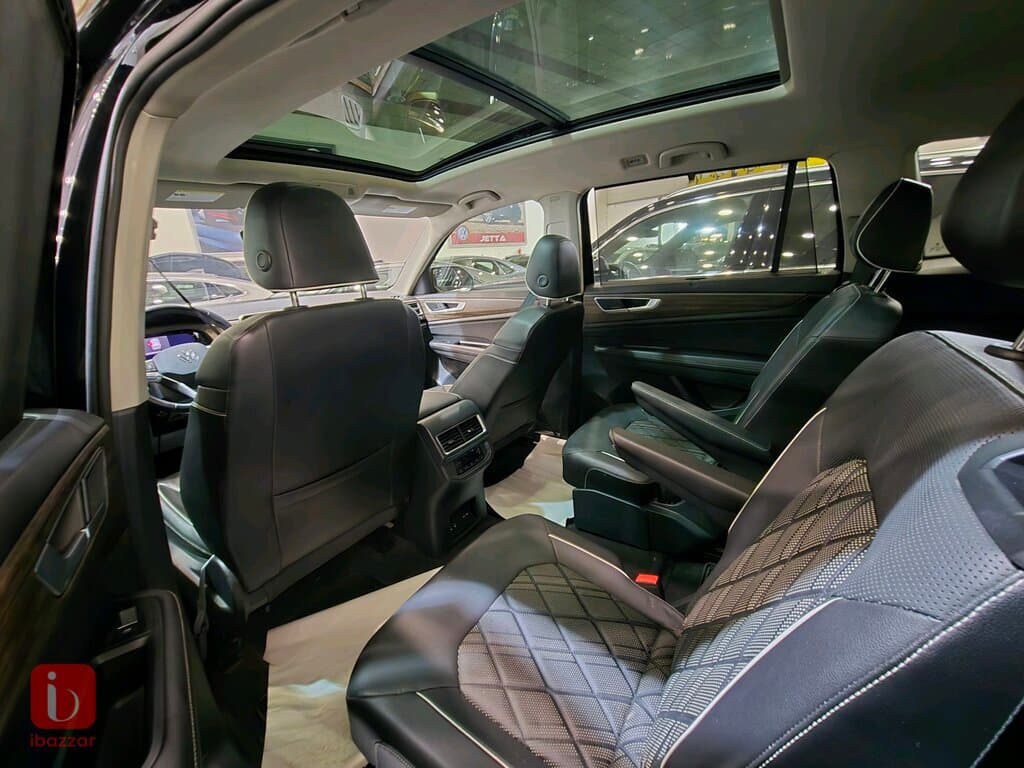Volkswagen Atlas SEL 5