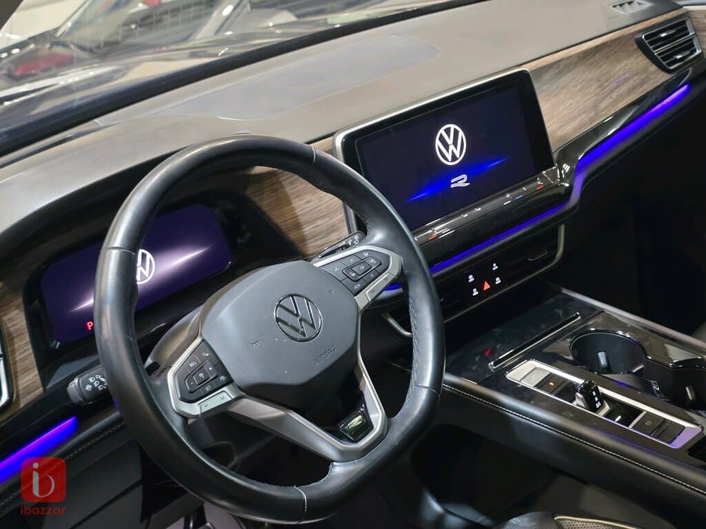 Volkswagen Atlas SEL 8
